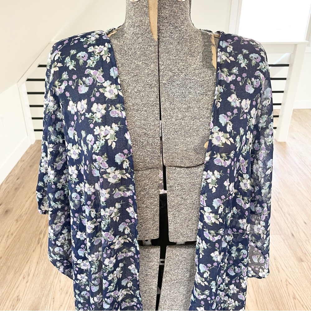 NWT LC Lauren Conrad, blue and purple duster, kimono beach cover-up floral print - Picture 5 of 9